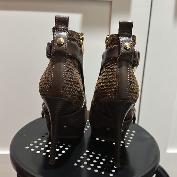 Michael Kors Leather/Snakeskin Brown Bootie - Picture 3 of 5